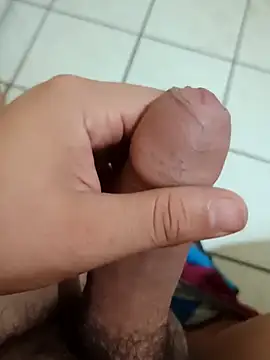 Snapshot of RyanDante chatting on 10-06-25, 10:27 RyanDante online show from 10-06-25, 10:27