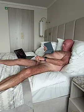 Snapshot of jimmy94595 chatting on 06-13-26, 06:11 jimmy94595 online show from 06-13-26, 06:11