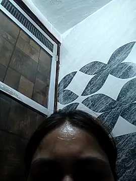 Snapshot of sanu_07 chatting on 05-20-26, 04:15 sanu 07 online show from 05-20-26, 04:15