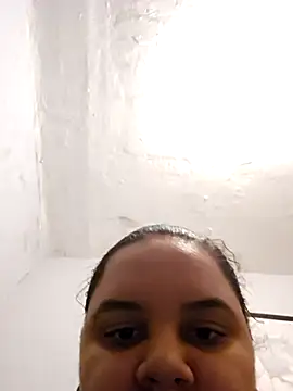 Snapshot of Gorditasexy2000 chatting on 02-27-26, 04:01 Gorditasexy2000 online show from 02-27-26, 04:01