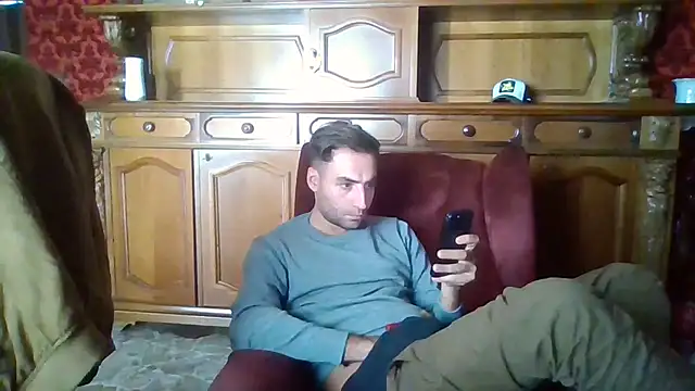 Snapshot of Torissimo92 chatting on 10-10-25, 10:05 Torissimo92 online show from 10-10-25, 10:05