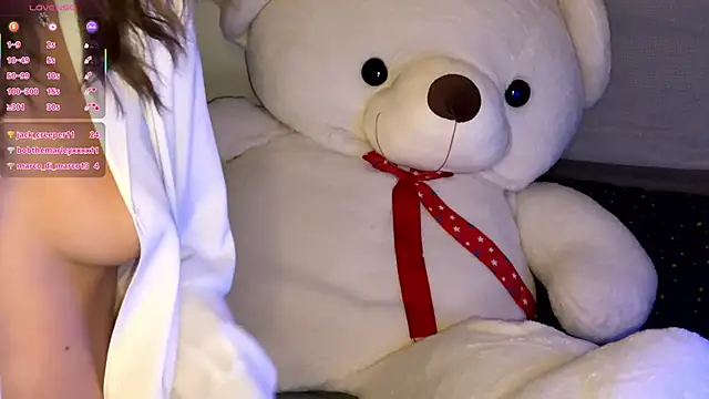 ScarlettSmithX online show from 12-13-25, 08:04