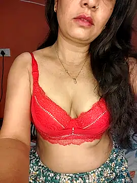 Snapshot of CUTE-PX chatting on 10-25-25, 02:55 CUTE-PX online show from 10-25-25, 02:55