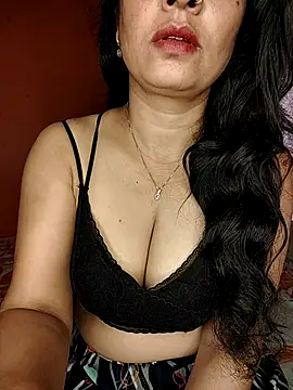 Snapshot of CUTE-PX chatting on 10-06-25, 04:24 CUTE-PX online show from 10-06-25, 04:24