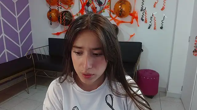 Adhara Kitten online show from 10-21-25, 12:59