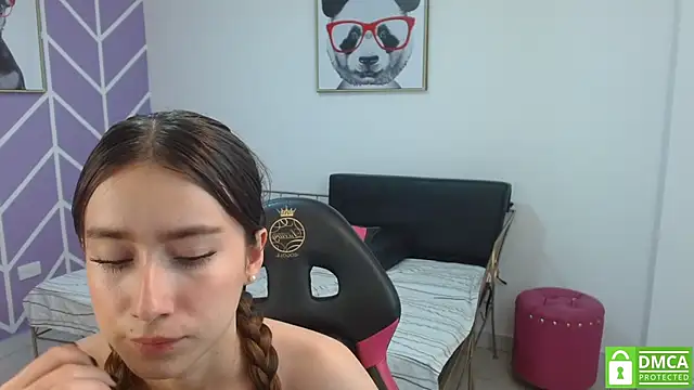 Adhara Kitten online show from 10-07-25, 01:01