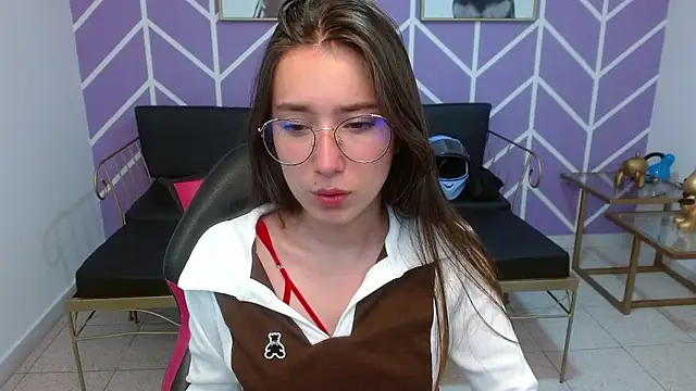 Adhara Kitten online show from 01-14-26, 12:42