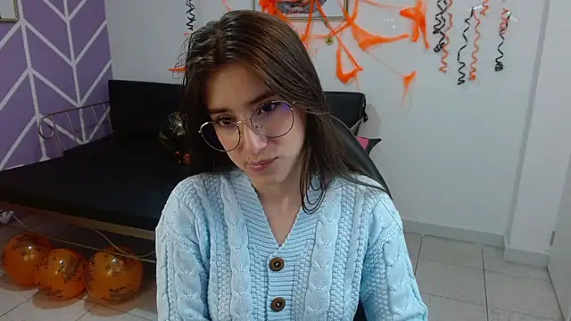 Adhara Kitten online show from 10-28-25, 01:10