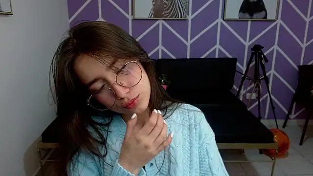 Adhara Kitten online show from 11-08-25, 01:14