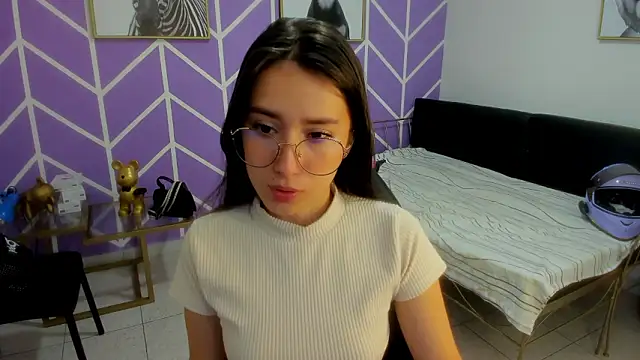 Adhara Kitten online show from 02-28-26, 01:00