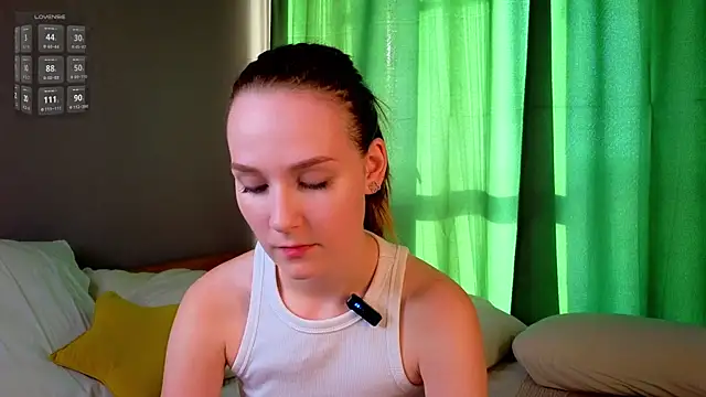 QueenieHathaway online show from 09-23-25, 01:23
