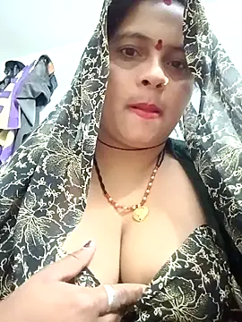 Snapshot of Hot_komal1 chatting on 02-08-26, 10:07 Hot komal1 online show from 02-08-26, 10:07