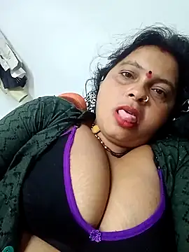 Snapshot of Hot_komal1 chatting on 02-04-26, 10:05 Hot komal1 online show from 02-04-26, 10:05