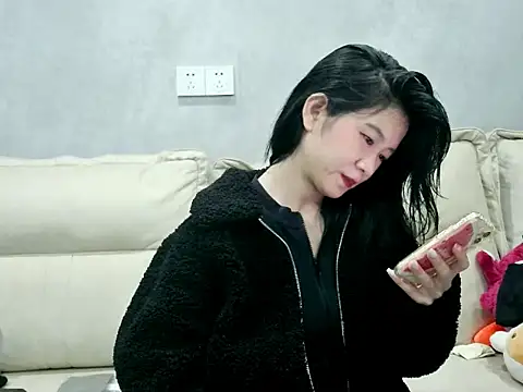 xiaoLI-2025 online show from 11-08-25, 02:31