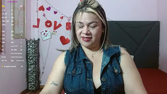 pamela echeverria online show from 06-15-26, 12:05