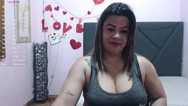 pamela echeverria online show from 03-27-26, 11:22