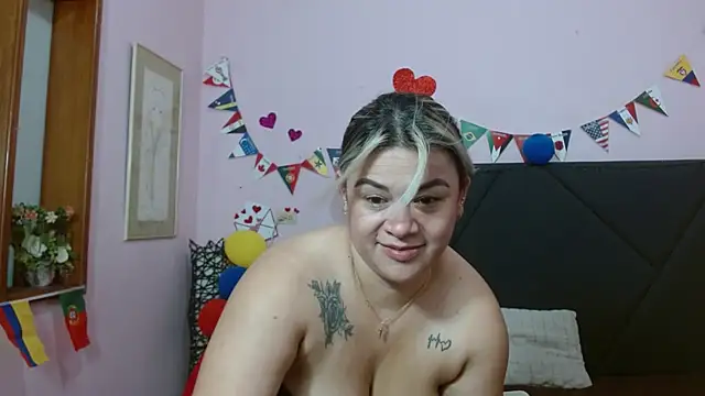 pamela echeverria online show from 07-06-26, 11:17