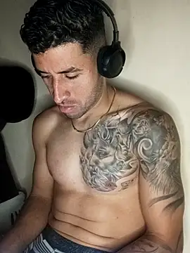 Alexsexygamer online show from 11-08-25, 12:36