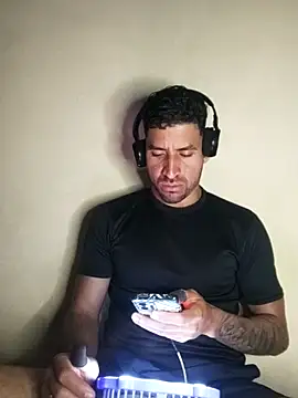 Alexsexygamer online show from 11-06-25, 12:36