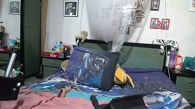 Snapshot of Lilirose-63 chatting on 02-09-26, 07:06 Lilirose-63 online show from 02-09-26, 07:06