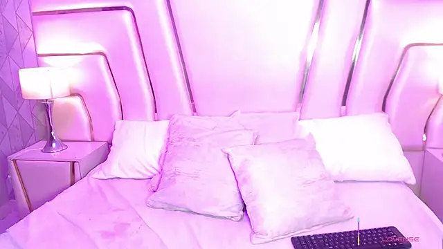 Sofia Stanley online show from 11-27-25, 11:54