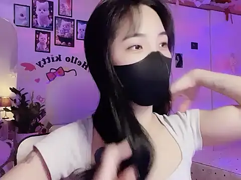 keelinnn19 online show from 10-10-25, 07:04
