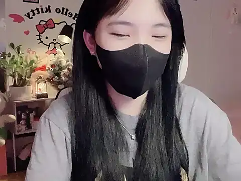 keelinnn19 online show from 12-13-25, 08:04