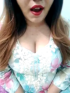 Snapshot of Suhana_Darling chatting on 10-13-25, 09:59 Suhana Darling online show from 10-13-25, 09:59