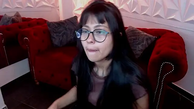 sophiaa 7 online show from 02-05-26, 01:07