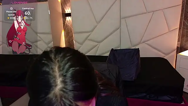 sophiaa 7 online show from 10-27-25, 12:17