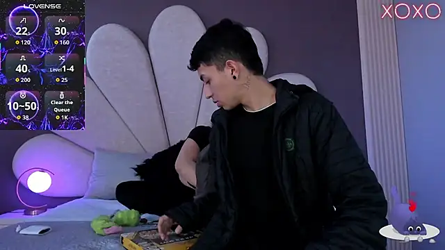 NickandAbby  online show from 12-18-25, 12:09