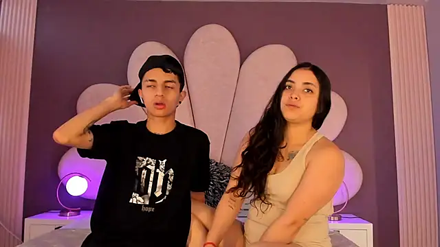 NickandAbby  online show from 11-22-25, 11:42