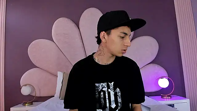 NickandAbby  online show from 02-07-26, 12:24