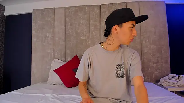 NickandAbby  online show from 03-31-26, 07:05