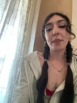 Snapshot of MissLetiBlane chatting on 07-11-26, 08:03 MissLetiBlane online show from 07-11-26, 08:03