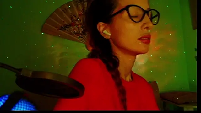 KiotoShine online show from 10-31-25, 07:43