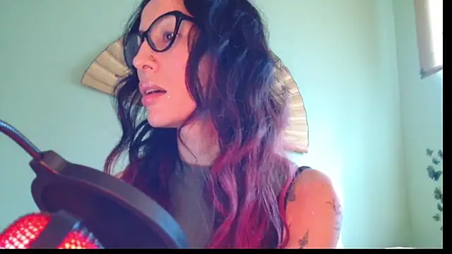 KiotoShine online show from 12-17-25, 08:30