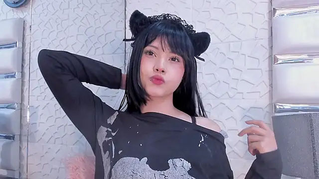 TatiLee online show from 02-10-26, 02:16