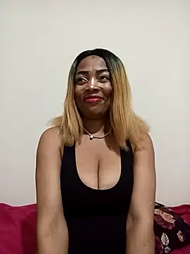 Snapshot of SEXYMOANSXX chatting on 10-10-25, 04:41 SEXYMOANSXX online show from 10-10-25, 04:41
