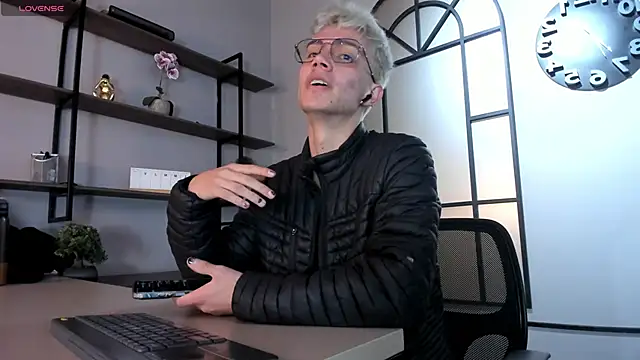 nicktorn online show from 11-28-25, 01:00