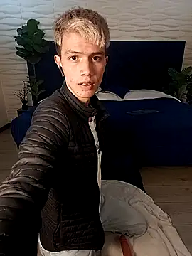 nicktorn online show from 11-21-25, 04:06