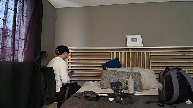 PaulEvens online show from 03-09-26, 01:03