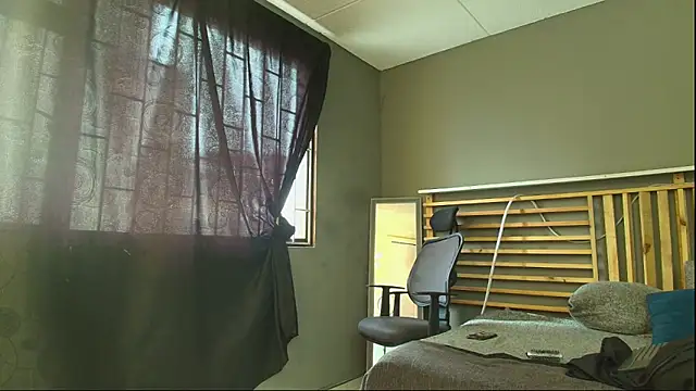 PaulEvens online show from 04-17-26, 02:53