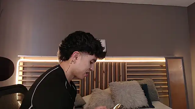 PaulEvens online show from 02-08-26, 02:26