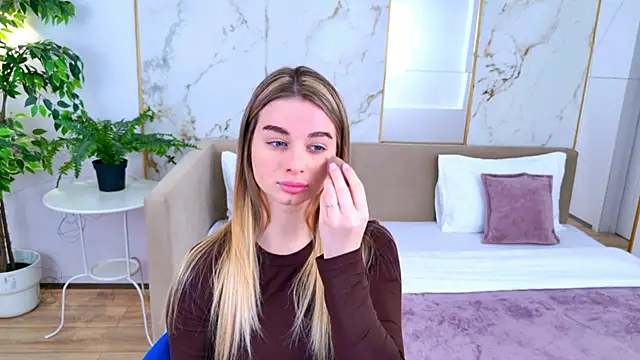 Snapshot of SweetyLicky chatting on 02-28-26, 04:28 SweetyLicky online show from 02-28-26, 04:28