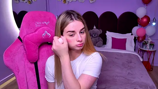 SweetyLicky online show from 11-19-25, 04:07