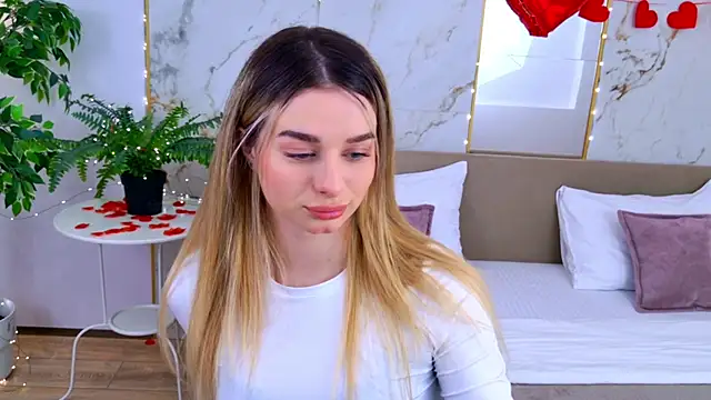 Snapshot of SweetyLicky chatting on 02-14-26, 06:30 SweetyLicky online show from 02-14-26, 06:30