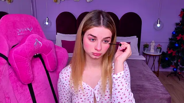 SweetyLicky online show from 12-15-25, 04:24