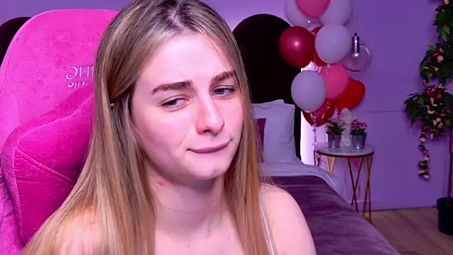 SweetyLicky online show from 11-18-25, 04:21