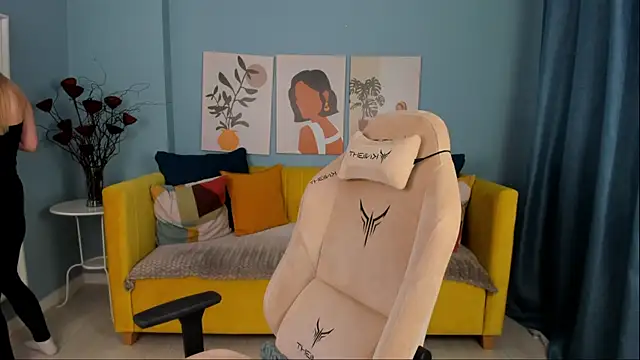 SweetyLicky online show from 11-05-25, 04:21